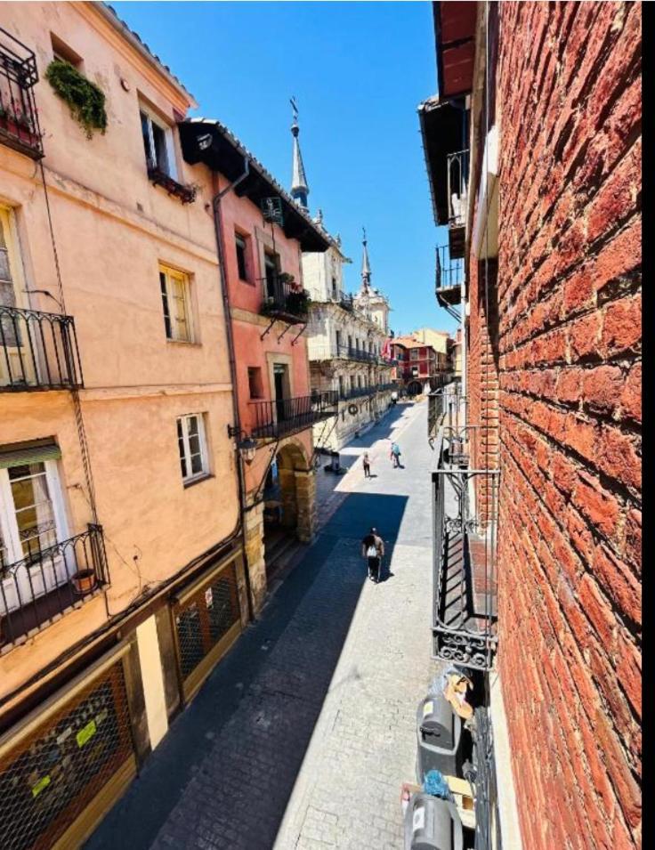 Arquitecto De La Vida- Plaza Mayor เลออน ภายนอก รูปภาพ