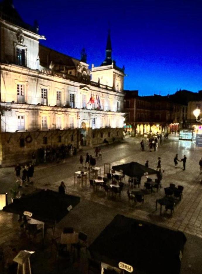 Arquitecto De La Vida- Plaza Mayor เลออน ภายนอก รูปภาพ