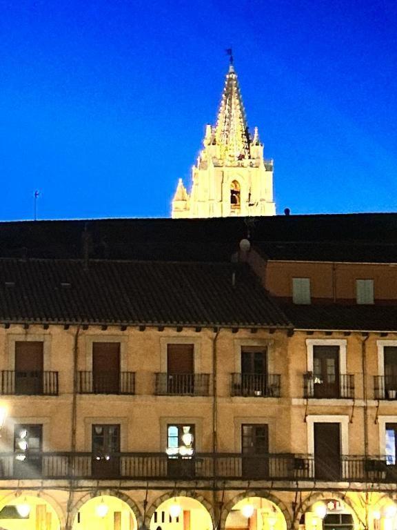 Arquitecto De La Vida- Plaza Mayor เลออน ภายนอก รูปภาพ