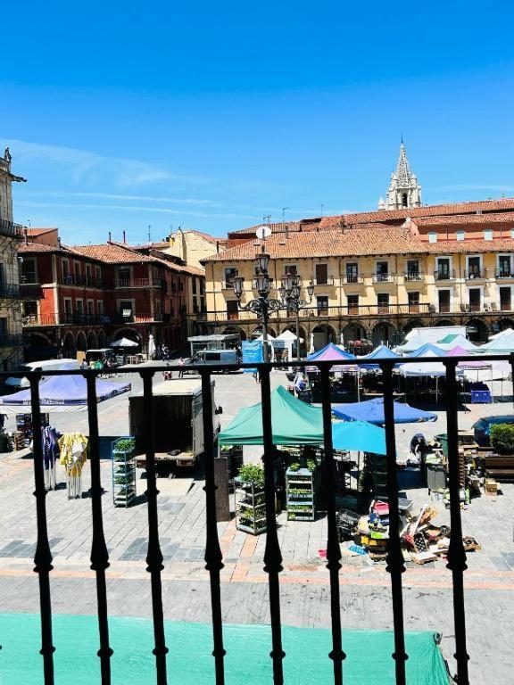 Arquitecto De La Vida- Plaza Mayor เลออน ภายนอก รูปภาพ
