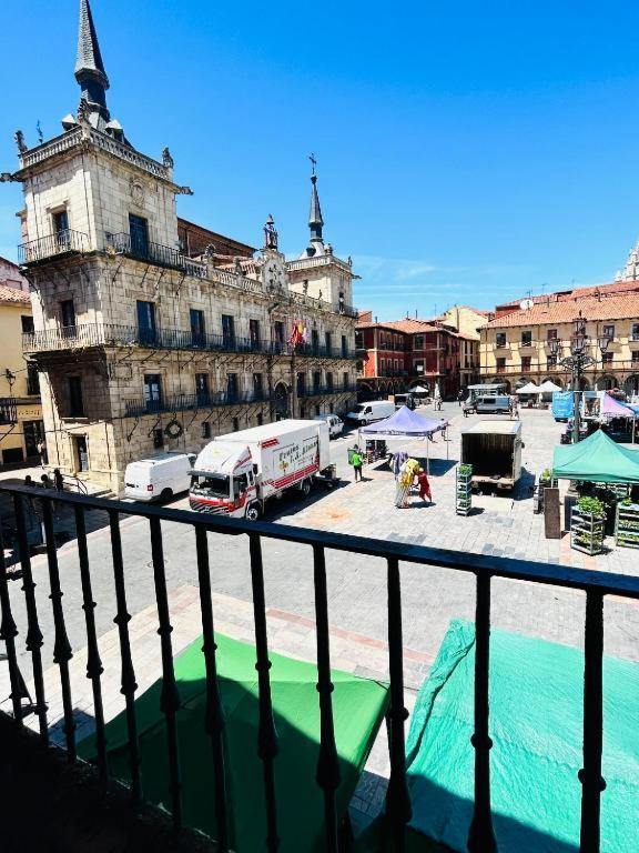 Arquitecto De La Vida- Plaza Mayor เลออน ภายนอก รูปภาพ